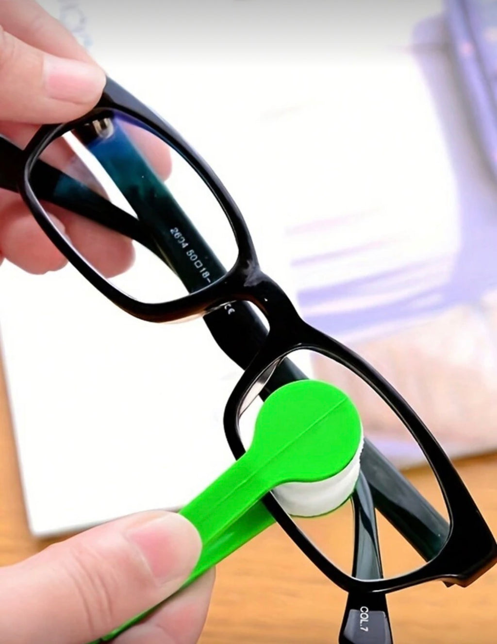 Brosse de nettoyage pour lunettes